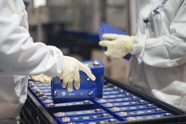 60亿+142亿!这个2个电池项目落地内蒙(图1) 60亿+142亿!这个2个电池项目落地内蒙(图1)